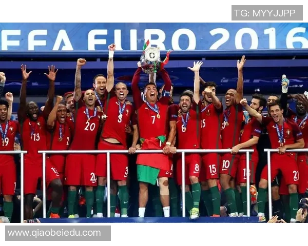 足球的荣耀与梦想消逝在时代洪流中的传奇故事